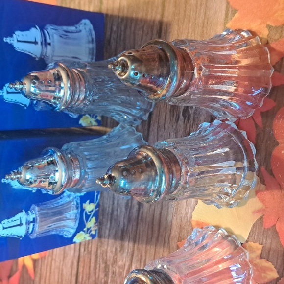 Silver plated salt and pepper set - Picture 3 of 6